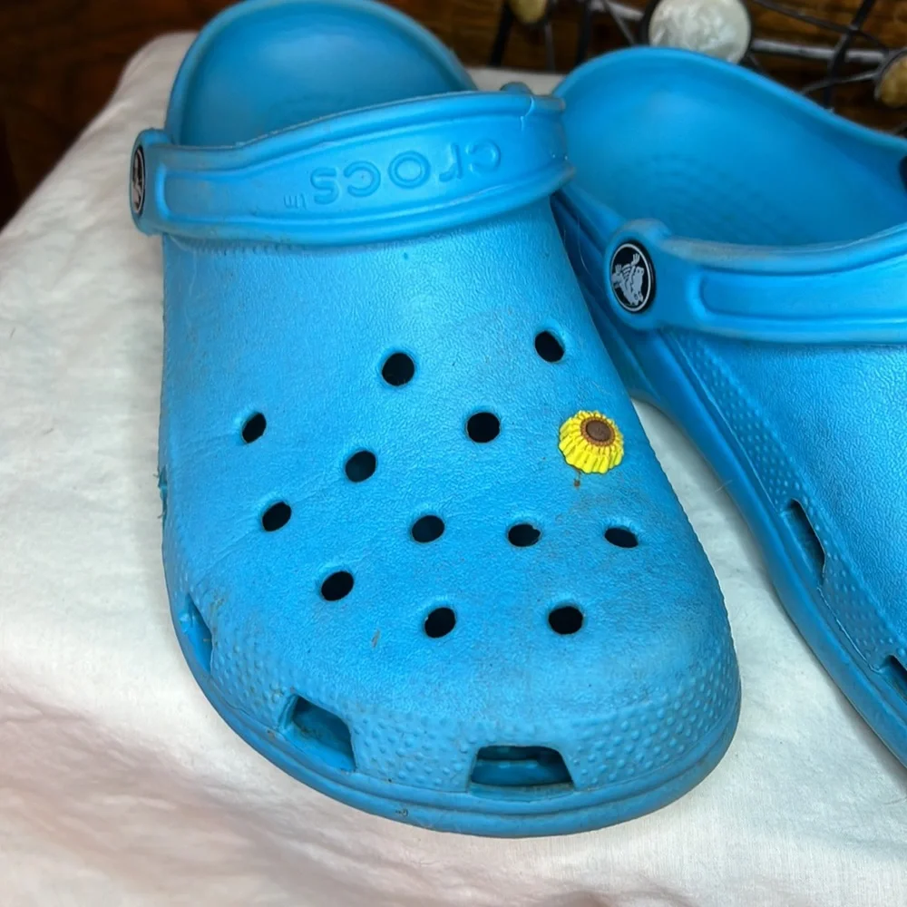 Crocs - Picture 2 of 10